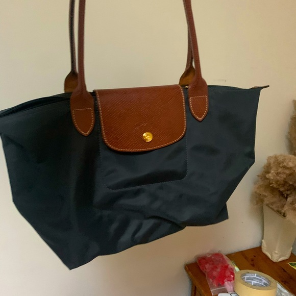 Longchamp Le Pliage - Small, in Gunmetal - Picture 5 of 9